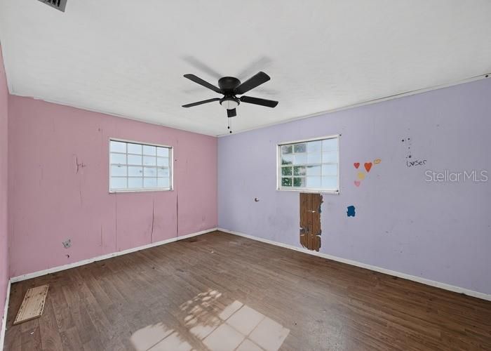 待售: $219,000 (3 贝兹, 2 浴室, 1600 平方英尺)