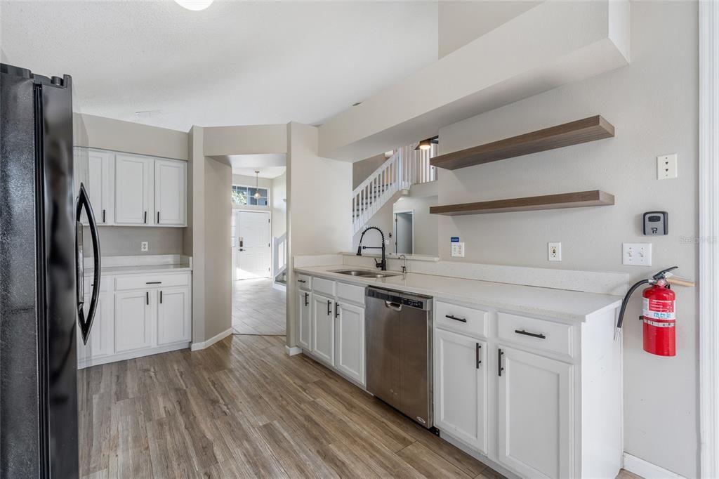 待售: $404,900 (4 贝兹, 2 浴室, 1874 平方英尺)