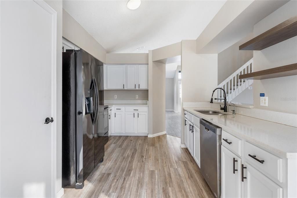 待售: $404,900 (4 贝兹, 2 浴室, 1874 平方英尺)