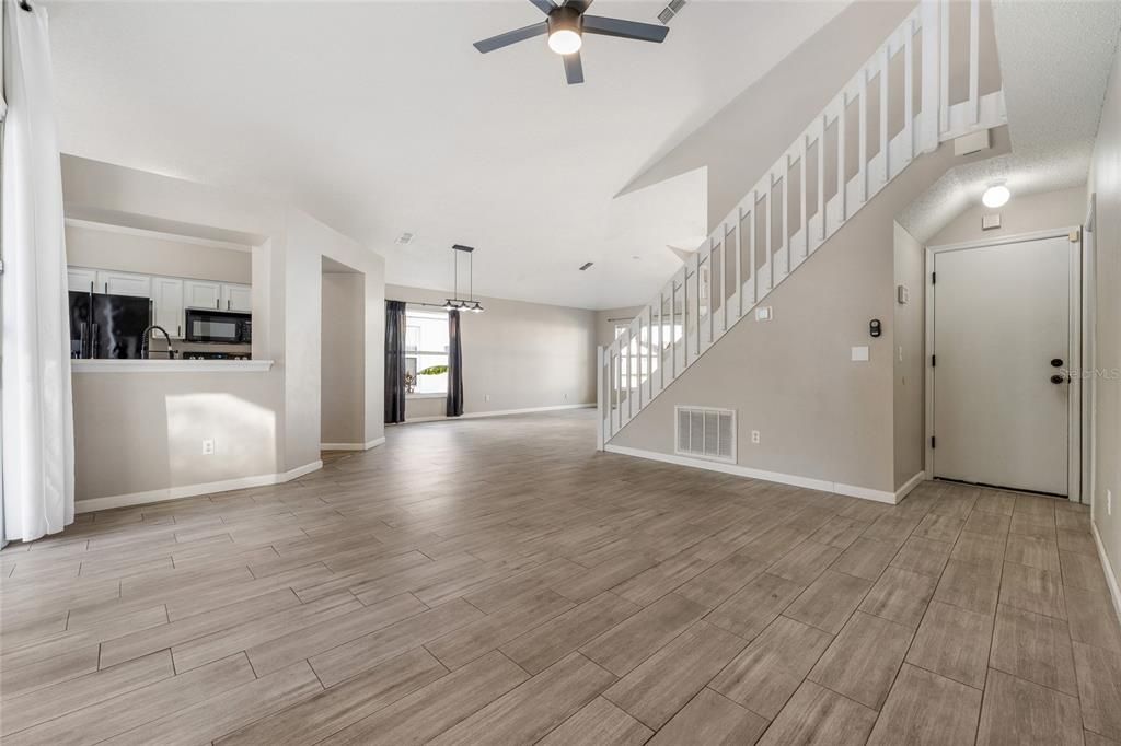 待售: $404,900 (4 贝兹, 2 浴室, 1874 平方英尺)