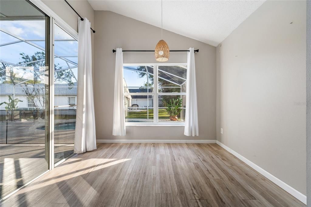 待售: $404,900 (4 贝兹, 2 浴室, 1874 平方英尺)