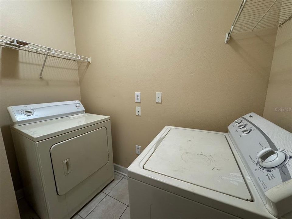 待售: $172,000 (2 贝兹, 2 浴室, 1205 平方英尺)