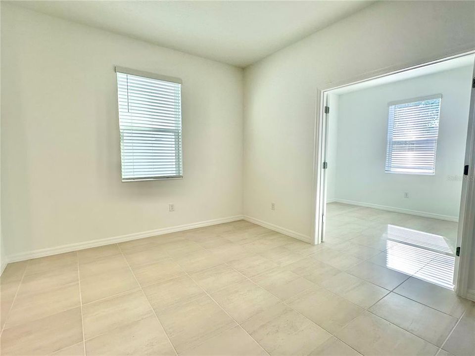 出租: $2,500 (4 贝兹, 2 浴室, 2536 平方英尺)