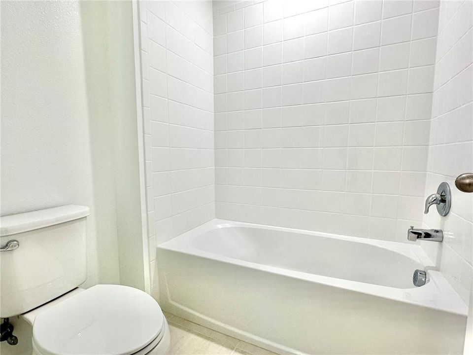 出租: $2,500 (4 贝兹, 2 浴室, 2536 平方英尺)