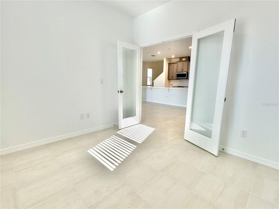 出租: $2,500 (4 贝兹, 2 浴室, 2536 平方英尺)