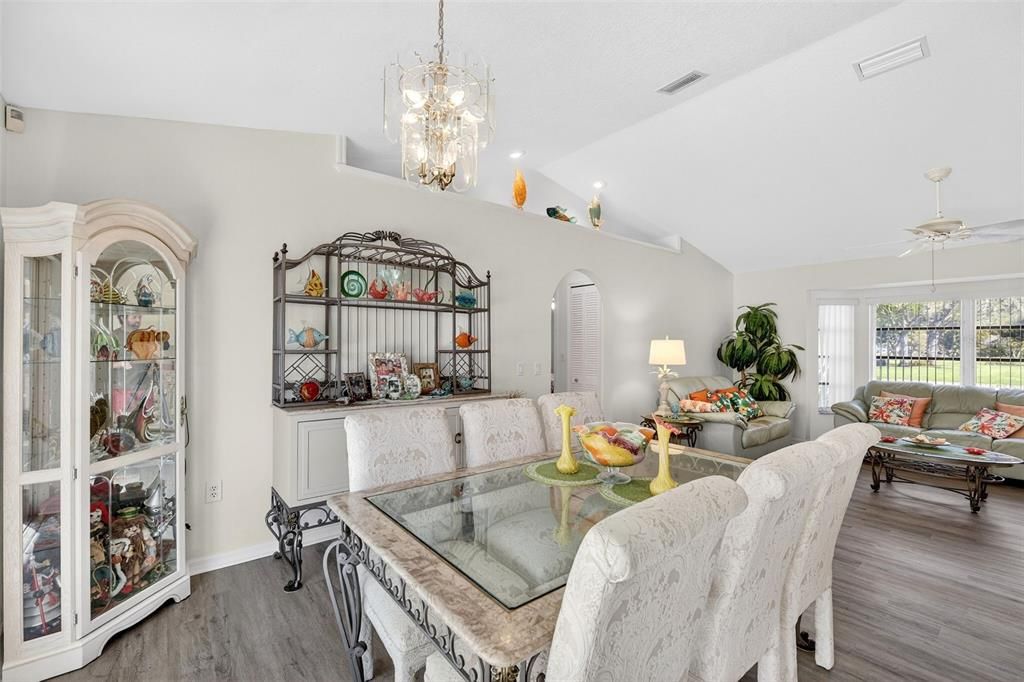 待售: $339,800 (3 贝兹, 2 浴室, 1516 平方英尺)