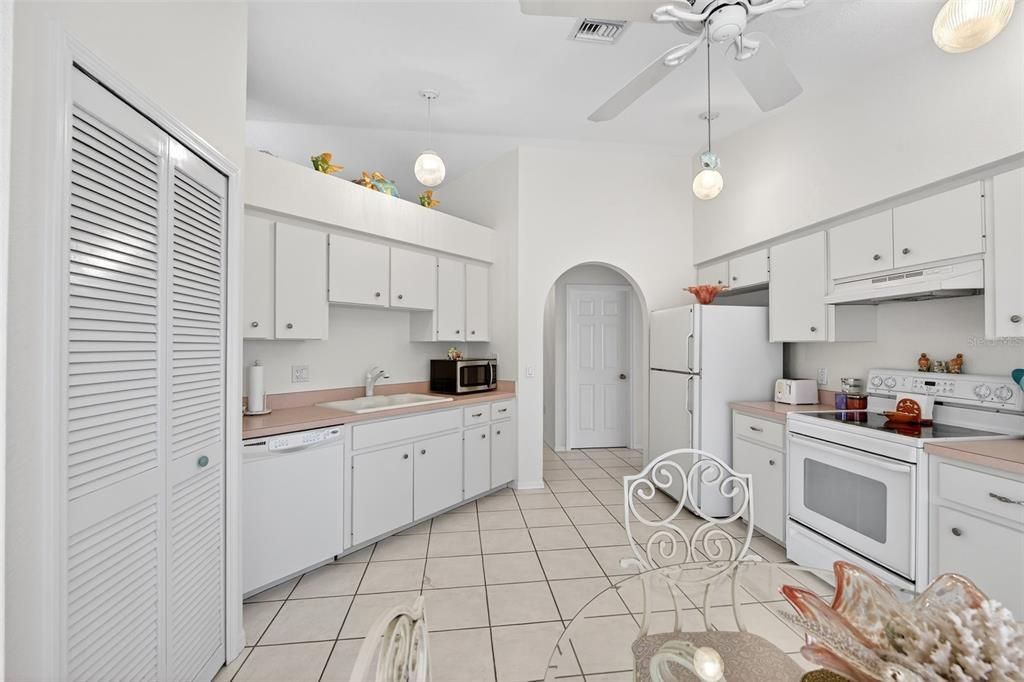 待售: $339,800 (3 贝兹, 2 浴室, 1516 平方英尺)