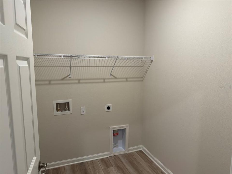 出租: $2,300 (3 贝兹, 2 浴室, 1588 平方英尺)