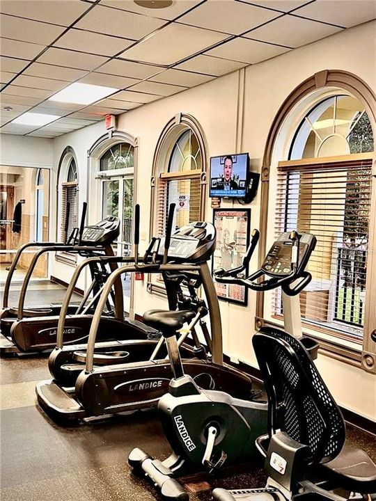 For Sale: $260,000 (4 beds, 3 baths, 1492 Square Feet)