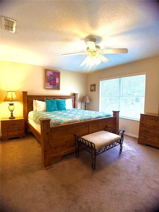 For Sale: $260,000 (4 beds, 3 baths, 1492 Square Feet)