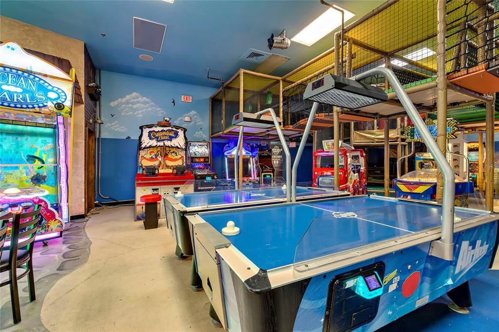 For Sale: $260,000 (4 beds, 3 baths, 1492 Square Feet)