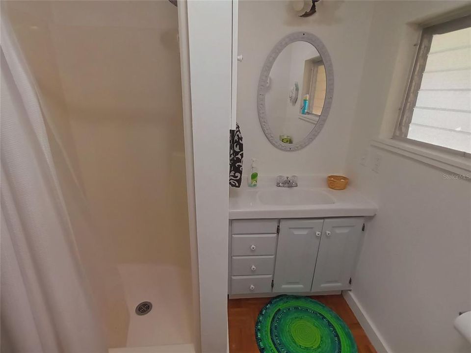 Под контрактом: $157,000 (2 спален, 2 ванн, 984 Квадратных фут)