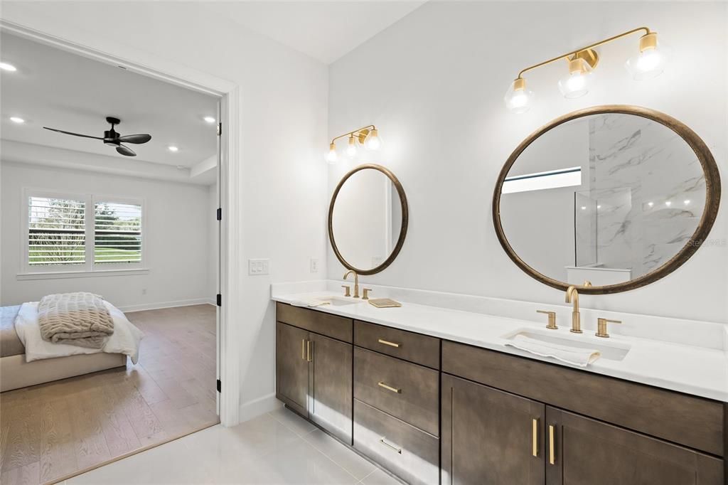 На продажу: $1,295,000 (4 спален, 4 ванн, 3898 Квадратных фут)