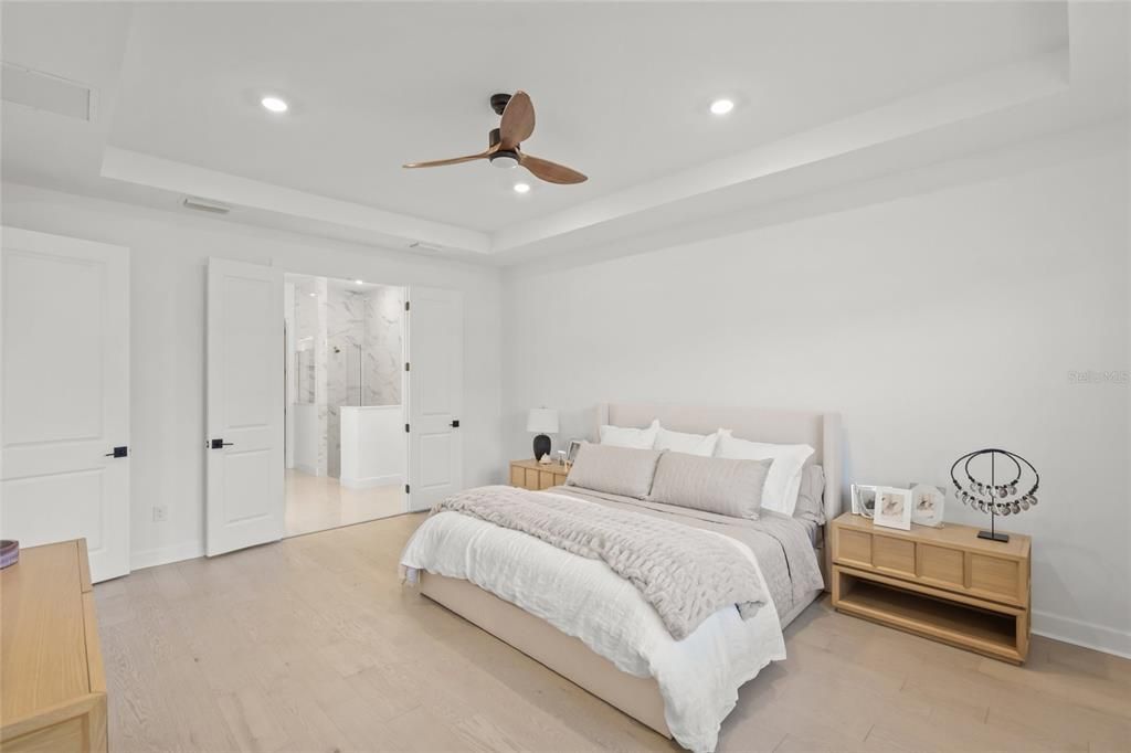 На продажу: $1,295,000 (4 спален, 4 ванн, 3898 Квадратных фут)