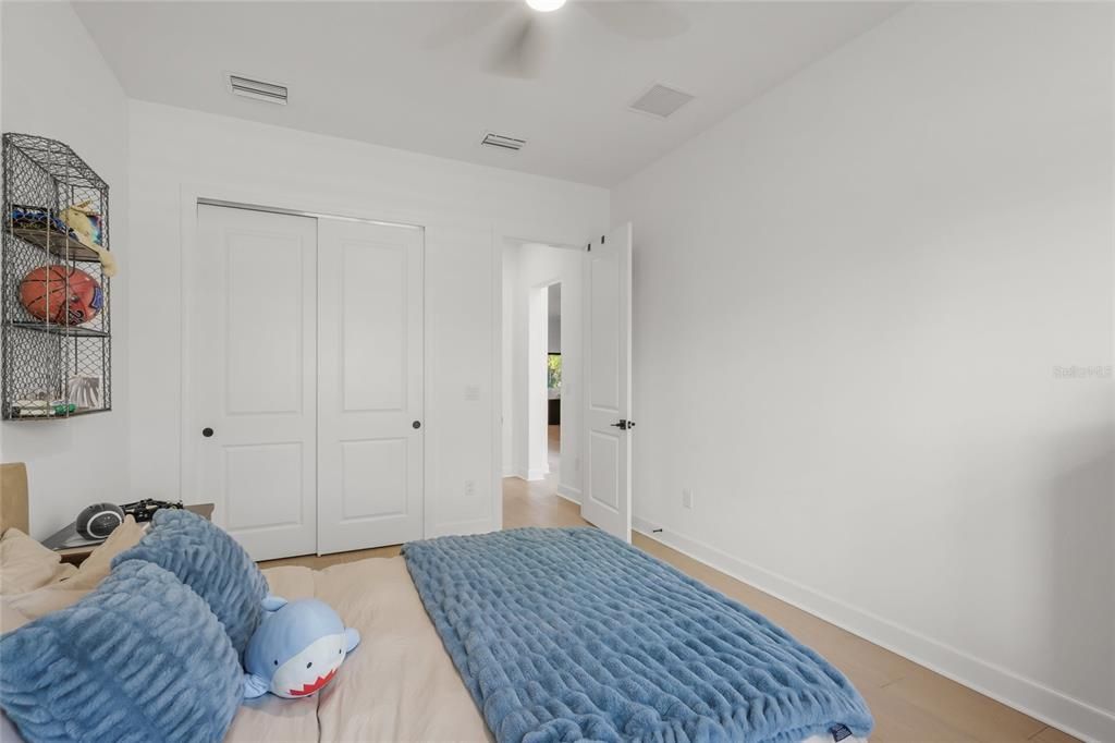 На продажу: $1,295,000 (4 спален, 4 ванн, 3898 Квадратных фут)