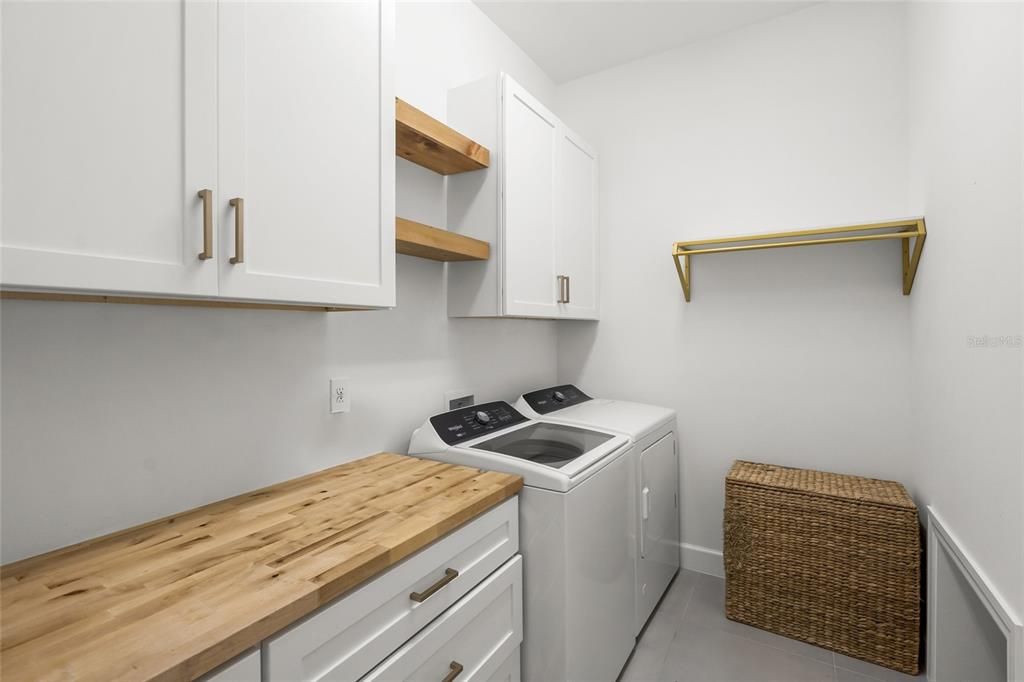 На продажу: $1,295,000 (4 спален, 4 ванн, 3898 Квадратных фут)