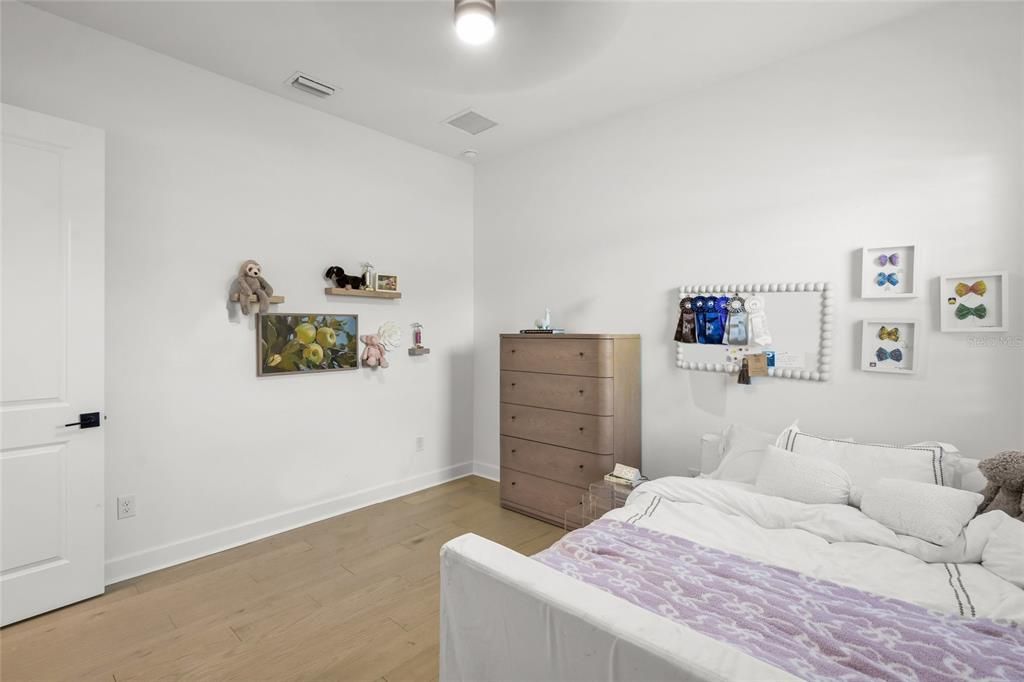 На продажу: $1,295,000 (4 спален, 4 ванн, 3898 Квадратных фут)