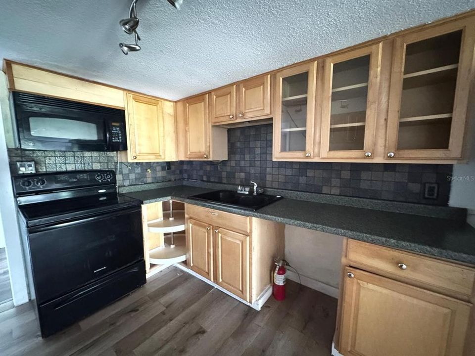 En Renta: $1,800 (2 camas, 1 baños, 1000 Pies cuadrados)