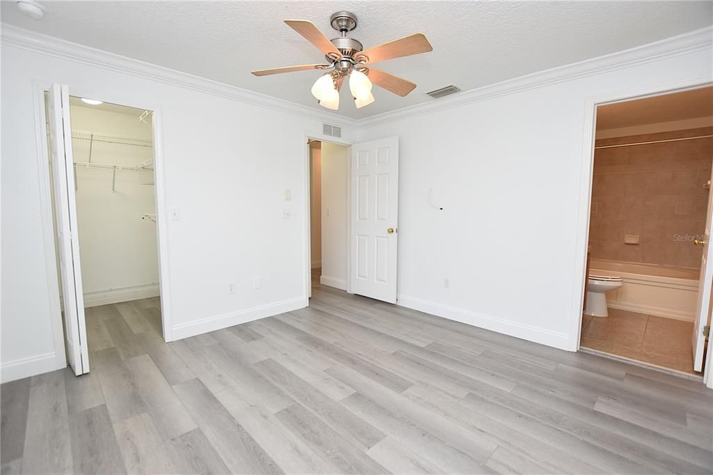 出租: $1,660 (3 贝兹, 2 浴室, 1302 平方英尺)