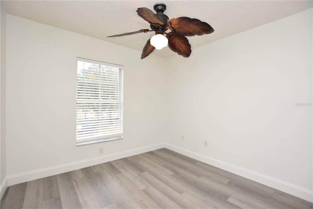 出租: $1,660 (3 贝兹, 2 浴室, 1302 平方英尺)