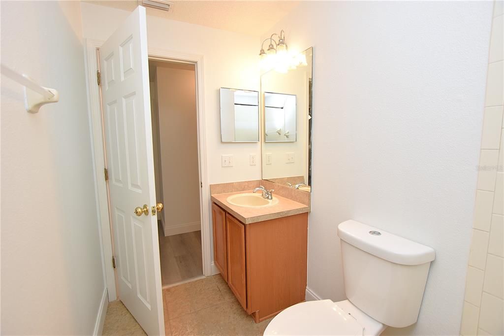 出租: $1,660 (3 贝兹, 2 浴室, 1302 平方英尺)