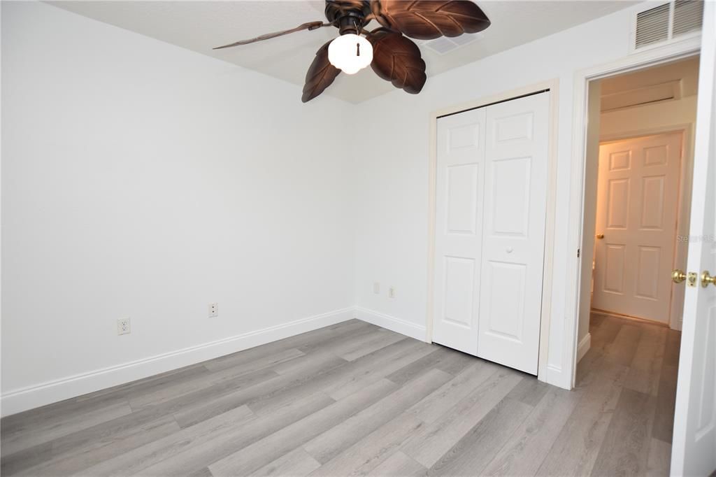 出租: $1,660 (3 贝兹, 2 浴室, 1302 平方英尺)