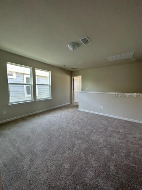 En Renta: $2,600 (4 camas, 3 baños, 2023 Pies cuadrados)