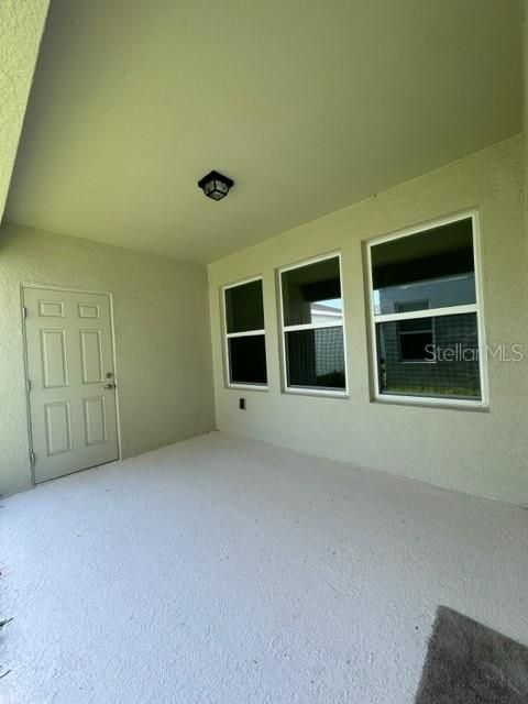 En Renta: $2,600 (4 camas, 3 baños, 2023 Pies cuadrados)