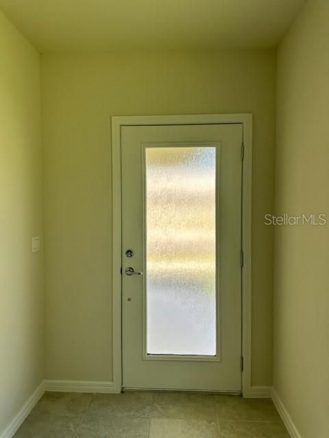 En Renta: $2,600 (4 camas, 3 baños, 2023 Pies cuadrados)