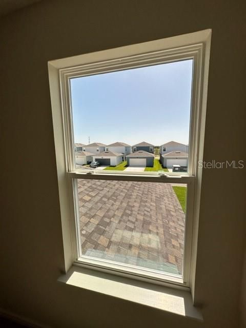 En Renta: $2,600 (4 camas, 3 baños, 2023 Pies cuadrados)