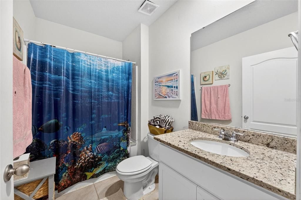 待售: $344,000 (4 贝兹, 2 浴室, 1867 平方英尺)