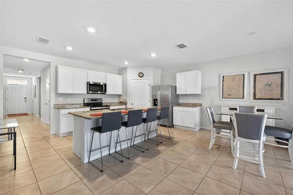 待售: $344,000 (4 贝兹, 2 浴室, 1867 平方英尺)