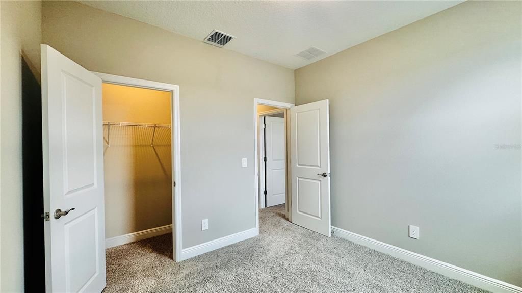 Под контрактом: $3,050 (3 спален, 2 ванн, 1788 Квадратных фут)