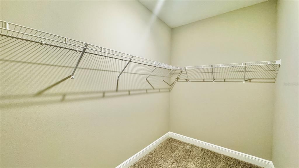 Под контрактом: $3,050 (3 спален, 2 ванн, 1788 Квадратных фут)