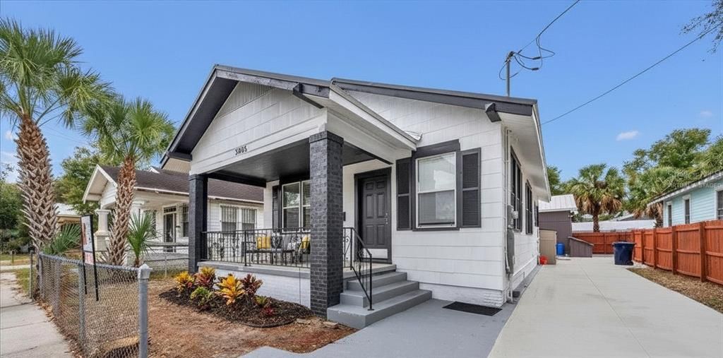 En Venta: $425,000 (5 camas, 2 baños, 1904 Pies cuadrados)