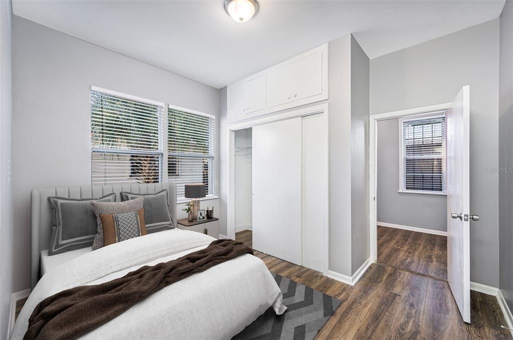 En Venta: $425,000 (5 camas, 2 baños, 1904 Pies cuadrados)