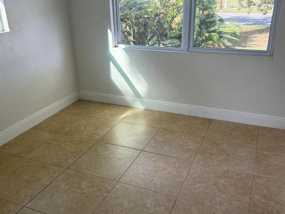 На продажу: $320,000 (3 спален, 1 ванн, 1428 Квадратных фут)