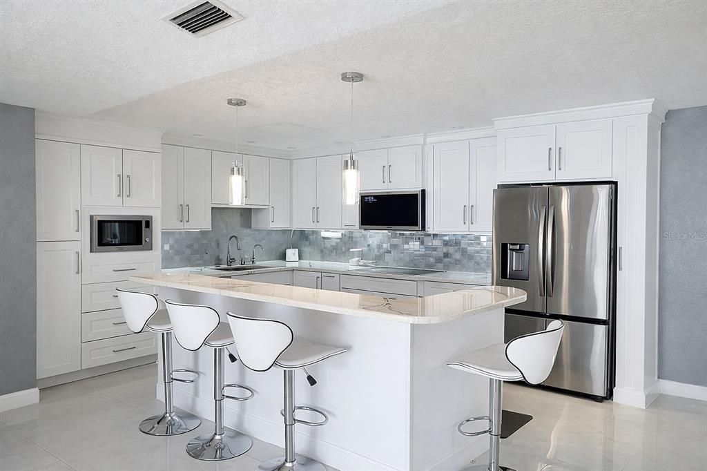 На продажу: $579,000 (3 спален, 3 ванн, 1691 Квадратных фут)