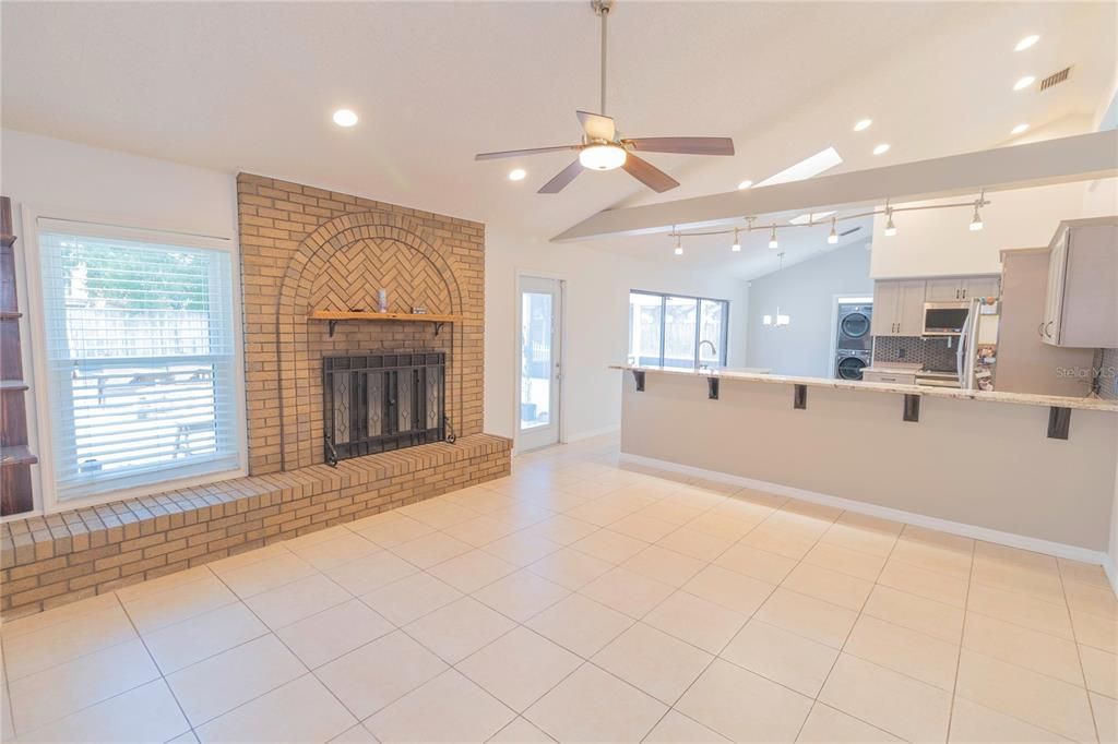 For Rent: $3,500 (3 beds, 2 baths, 2399 Square Feet)