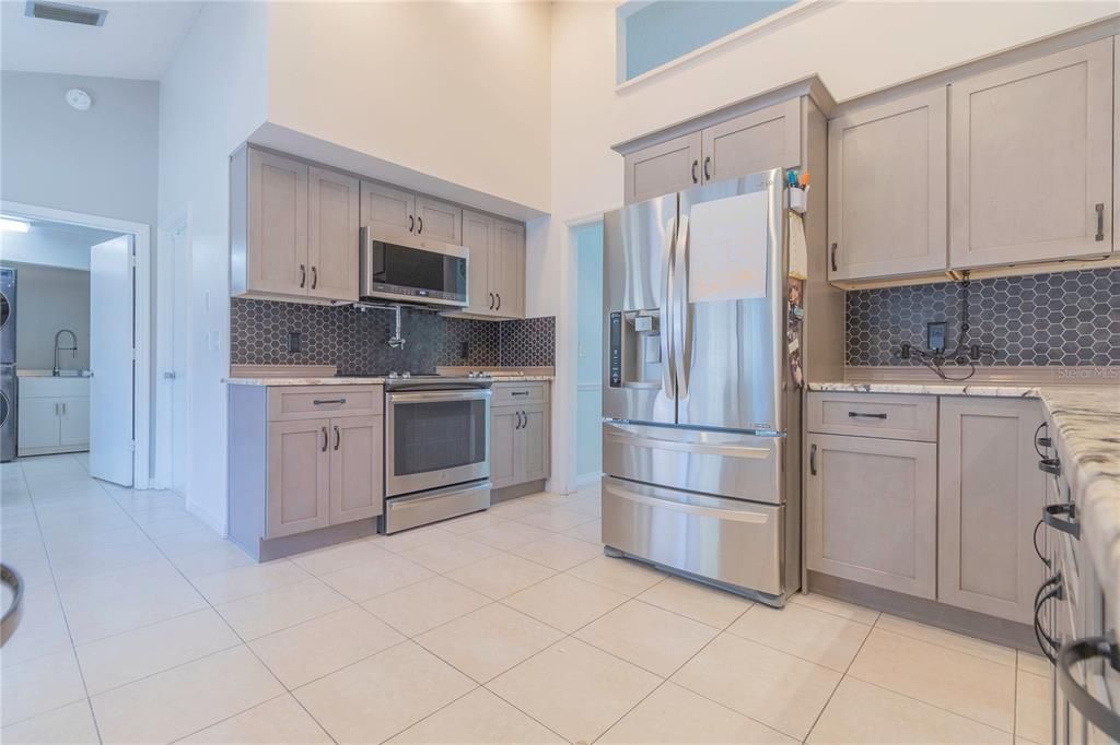 For Rent: $3,500 (3 beds, 2 baths, 2399 Square Feet)