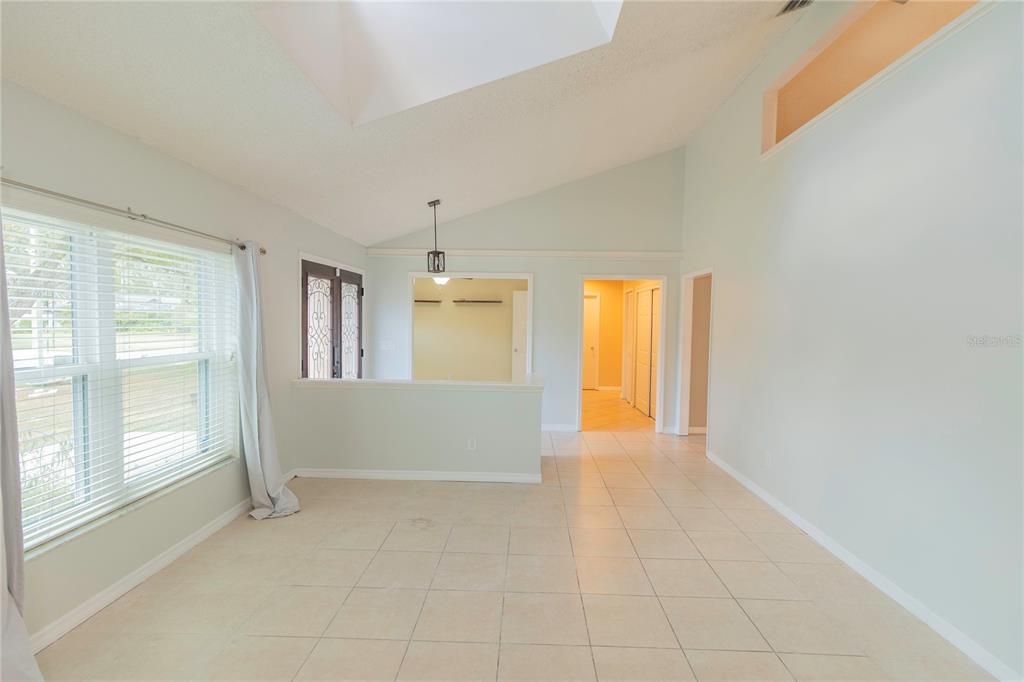 For Rent: $3,500 (3 beds, 2 baths, 2399 Square Feet)