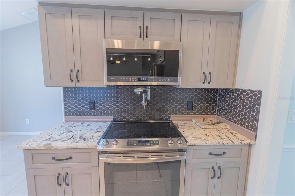 For Rent: $3,500 (3 beds, 2 baths, 2399 Square Feet)