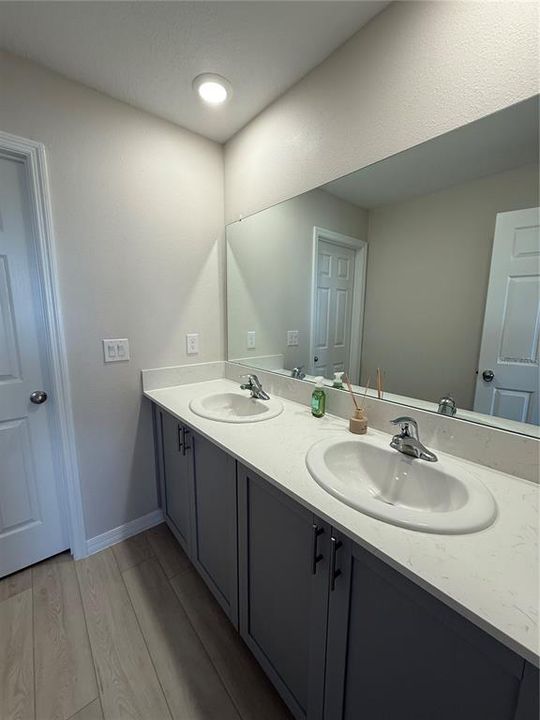 For Rent: $2,000 (3 beds, 2 baths, 1548 Square Feet)