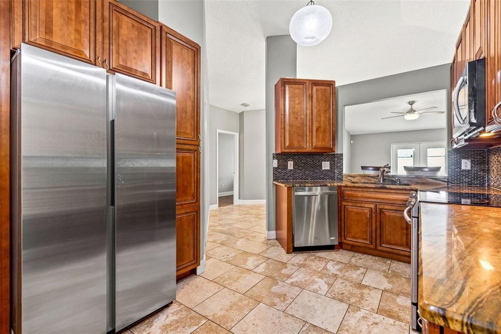 出租: $2,400 (4 贝兹, 2 浴室, 1507 平方英尺)