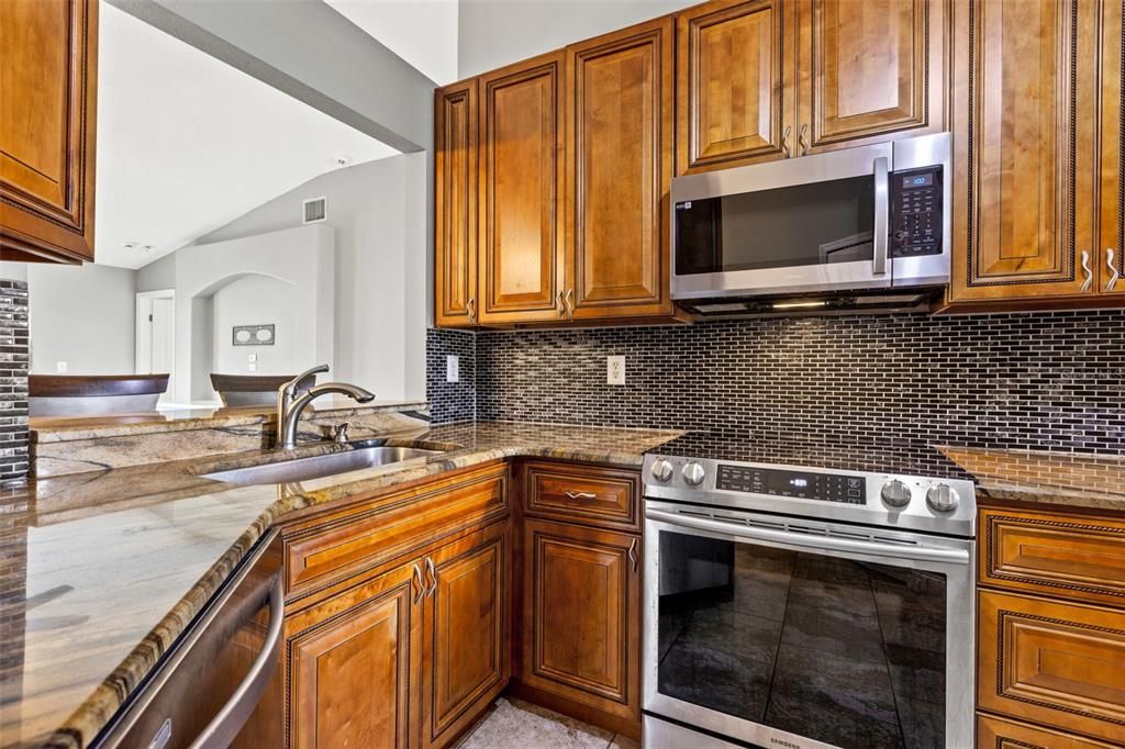 出租: $2,400 (4 贝兹, 2 浴室, 1507 平方英尺)