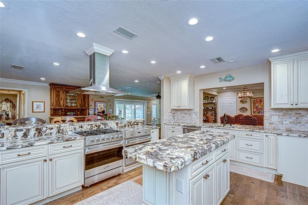 На продажу: $799,000 (4 спален, 3 ванн, 2750 Квадратных фут)