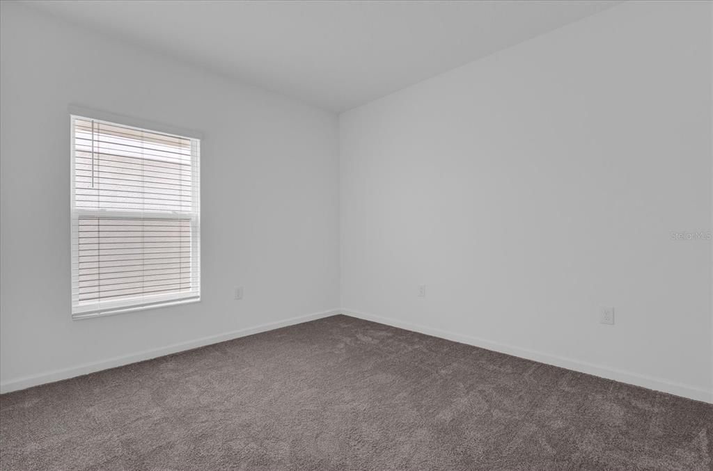 For Rent: $1,900 (3 beds, 2 baths, 1461 Square Feet)