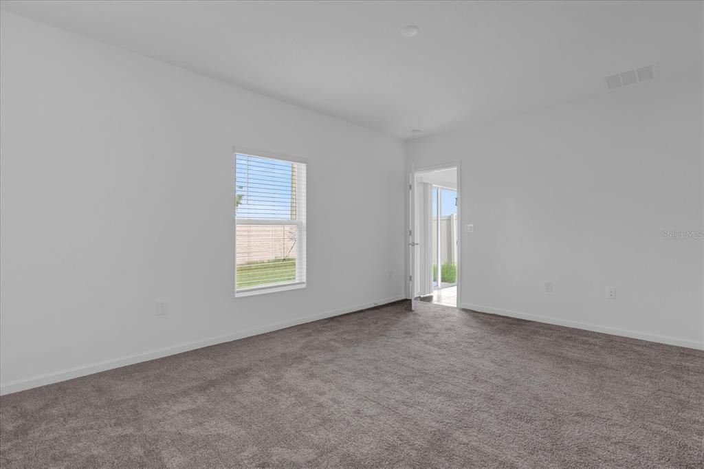 For Rent: $1,900 (3 beds, 2 baths, 1461 Square Feet)