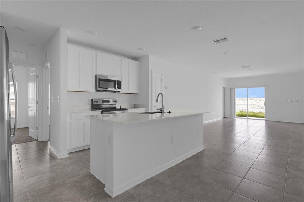 For Rent: $1,900 (3 beds, 2 baths, 1461 Square Feet)