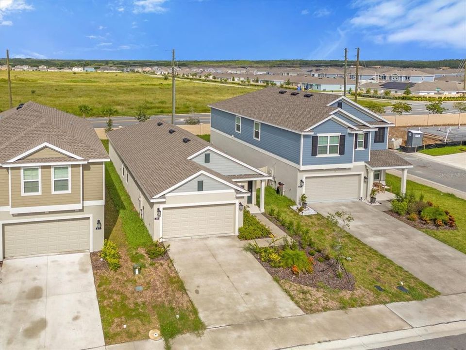 For Rent: $1,900 (3 beds, 2 baths, 1461 Square Feet)